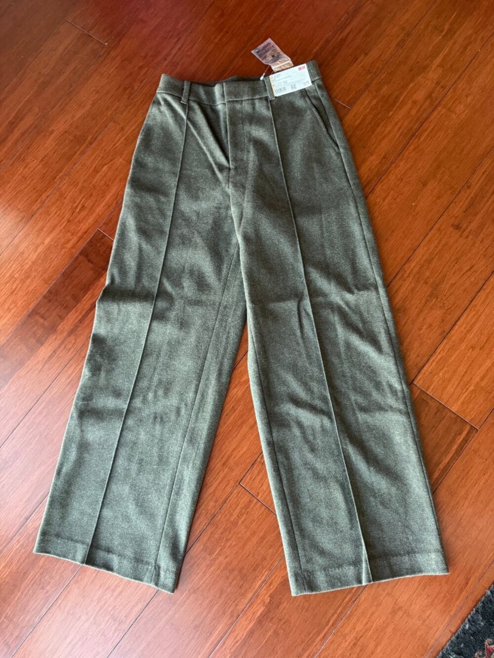 NWT Uniqlo Japan Brushed Jersey Wide Leg Pants Olive Green Pintuck High Rise M